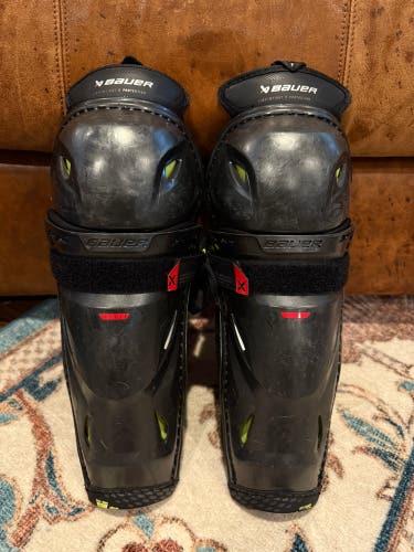 Bauer Vapor 3X Pro 11" Youth Shin Pads (Used)