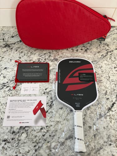 Selkirk Labs Project Boomstick
Elongated Pickleball Paddle 16mm