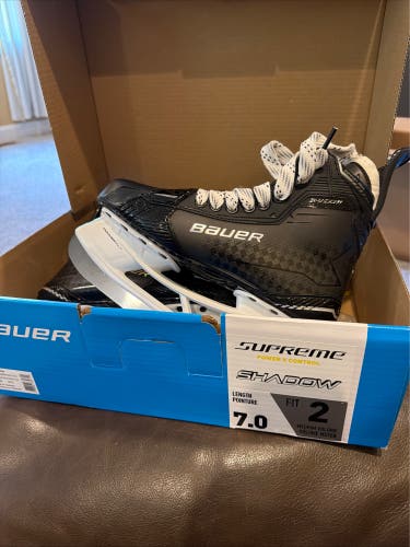 Bauer Supreme Shadow Hockey Skates 7 with fly ti black steel
