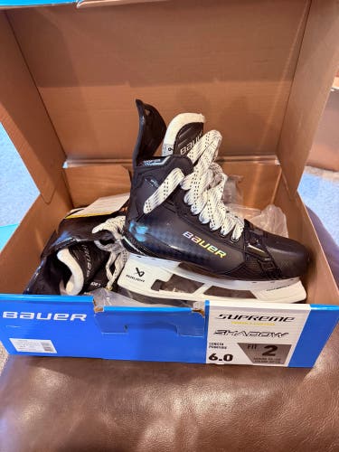 Bauer Supreme Shadow Hockey Skates 6 with fly ti black steel