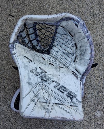 Bauer Supreme TotalOne NXG Regular SR Catcher glove only (Used)