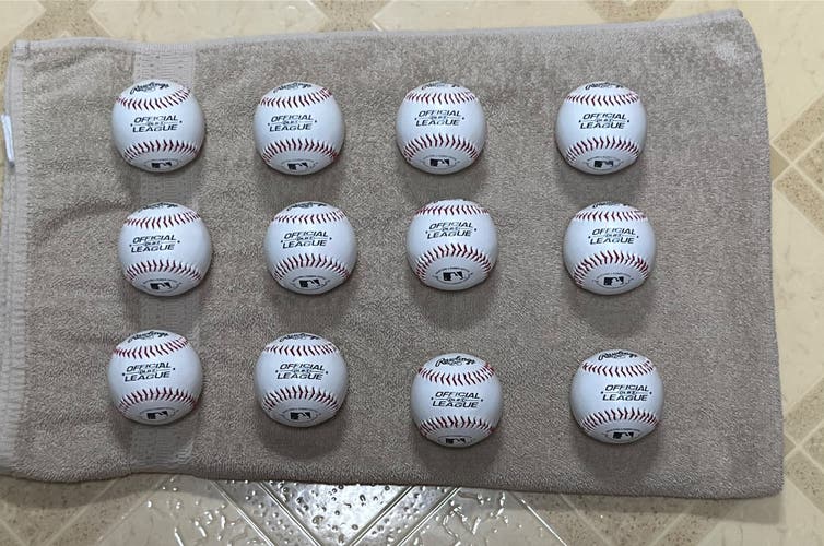 Rawlings Official Minor League Baseballs 12 Pack (1 Dozen) (Barely used)