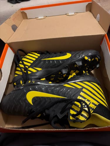 Unisex 4.5Y (Big Kids / Youth) Nike Cleats (New)