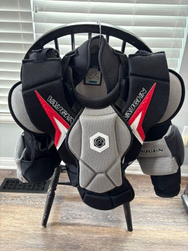 XL Vaughn SLR3 Goalie Chest Protector (Used)