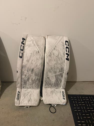 34" CCM axis 2 Goalie Leg Pads (Used)