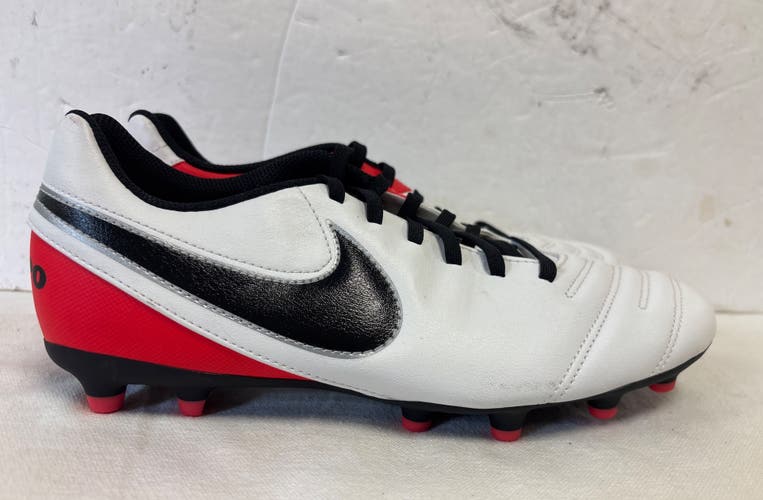 White Men's Size M 10.0 (W 11.0) Nike Tiempo Legend VI Cleats (Used)