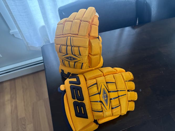Bauer Nexus Pro Gloves 13" (Used)