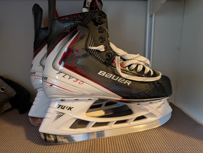 Bauer Vapor Fly30 Hockey Skates Extra Wide Width 12 (Used)
