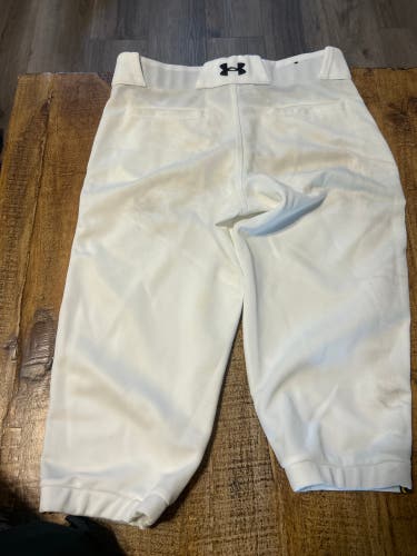 White Men's Large Youth Under Armour Game Pants (Used)
