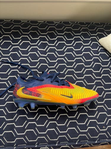 Men's Size M 8.0 (W 9.0) Nike Phantom 6 Elite Cleats (Used)