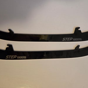 CCM Black Step Steel 255 mm (Used)