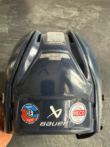 Small Bauer Re-Akt 90 Helmet (Used)
