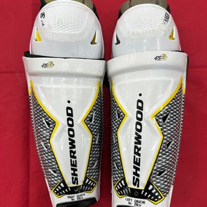 11” Junior Sher-Wood Rekker Legend 2 Shin Pads