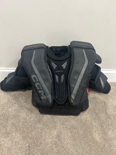 Medium Bauer Elite Goalie Chest Protector (Used)