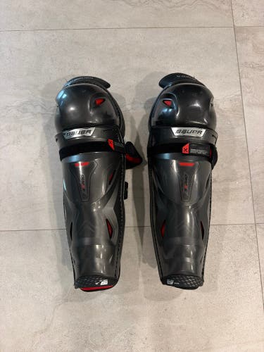 Senior Bauer Vapor 3X Pro 16" Shin Pads (Used)