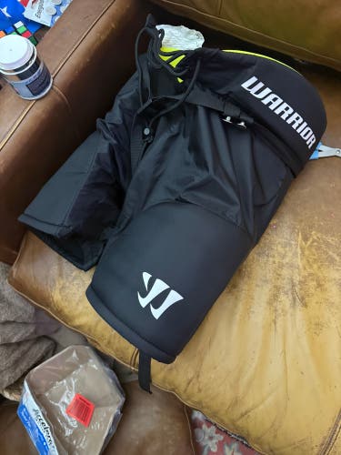 Youth XL Warrior alpha Hockey Pants (Used)