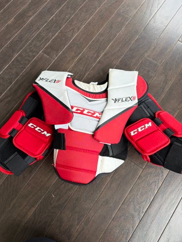 Small / Medium CCM YTFlex 2 Goalie Chest Protector (Used)