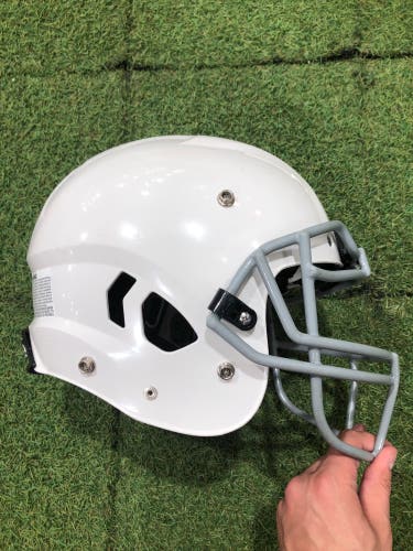 Youth Medium Schutt Vengeance A11 Helmet (Used)
