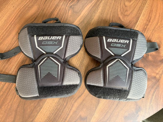 Bauer GSX Youth knee pads (Used)
