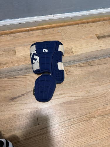 Blue Junior Shin Guards (Used)