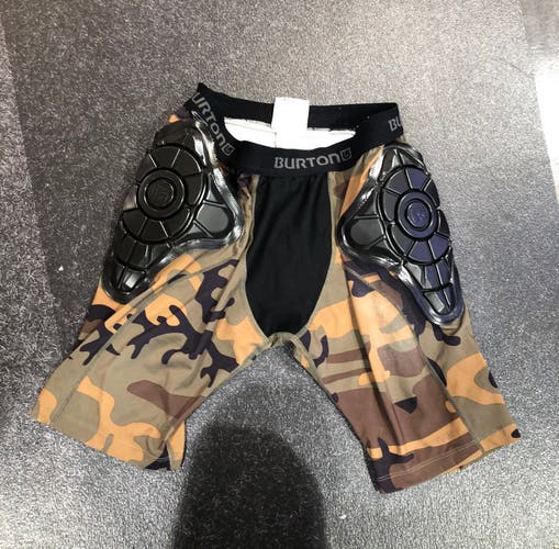 Men's Medium Burton Impact Snowboard Shorts (Used)