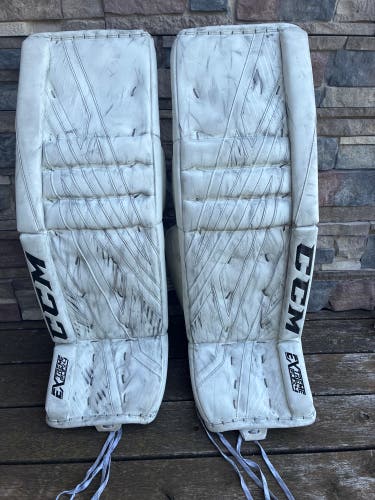 35" CCM Extreme Flex 4 Goalie Leg Pads (Used)