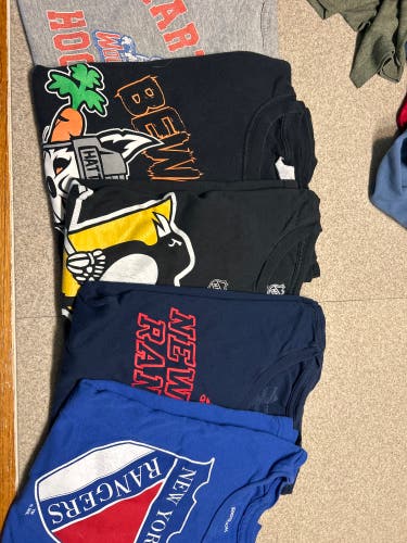 5 Hockey - NHL team t shirts Boys (Used)