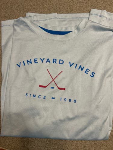 Vineyard Vines Gray youth Large Kids Unisex rash guard Shirt (Used)