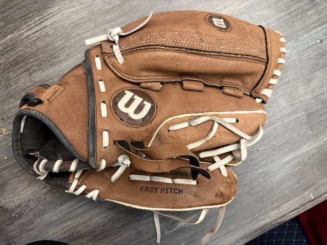 Wilson A440 Fastpitch RH Softball Glove 12.5" (Used)