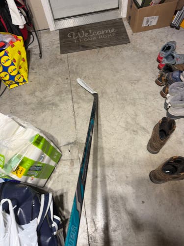 Senior Bauer Left Hand Hockey Stick P28 65 Flex (Used)
