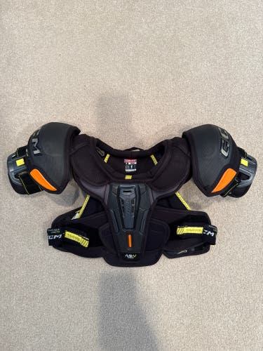 Used Medium CCM Tacks AS-V Pro Shoulder Pads