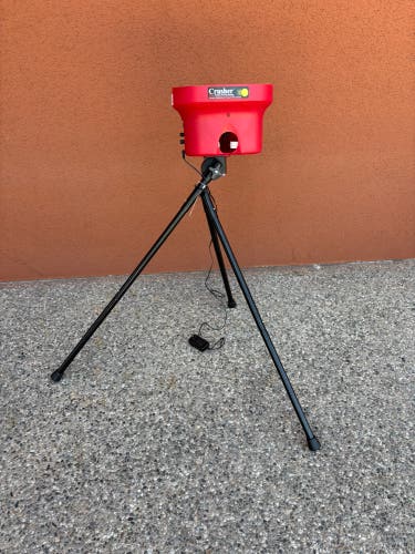 Crusher Pitching Machine