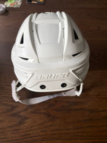 Medium Bauer Re-Akt 150 Helmet (Used)