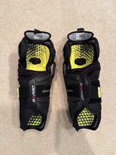 Junior Bauer Vapor 3X Pro 11" Shin Pads (Used)