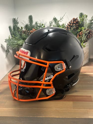 Black Youth Large Riddell SpeedFlex Helmet
