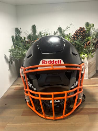 Black Youth Large Riddell SpeedFlex Helmet