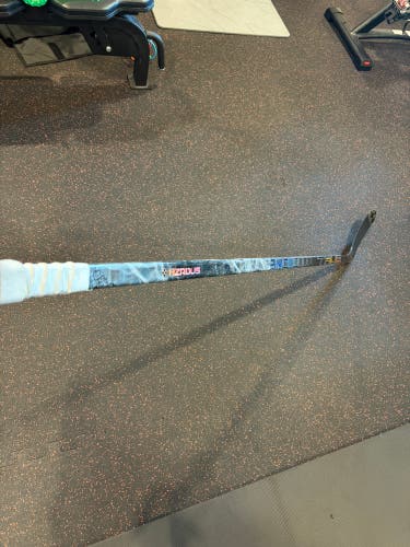LIKE-NEW Pro Stock True HZRDUS Smoke Hockey Sticks