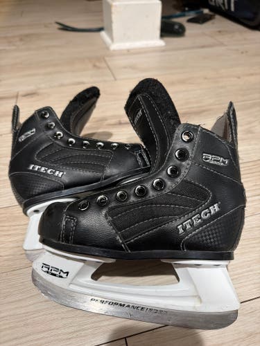 Black Itech Flyweight Hockey Skates 11 (Used)