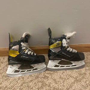 2020 Bauer Supreme 3S Hockey Skates Regular Width 12 (Used)