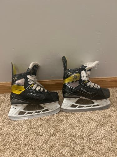2020 Bauer Supreme 3S Hockey Skates Regular Width 12 (Used)