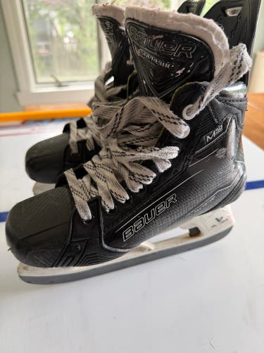 2024 Bauer Supreme M50 Pro Hockey Skates Regular Width Size 5 (Used)