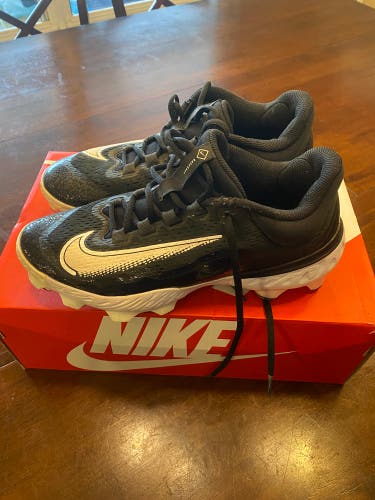 Black Men's Size M 10.0 (W 11.0) Adult Nike React Low Top Molded Cleats (Used)