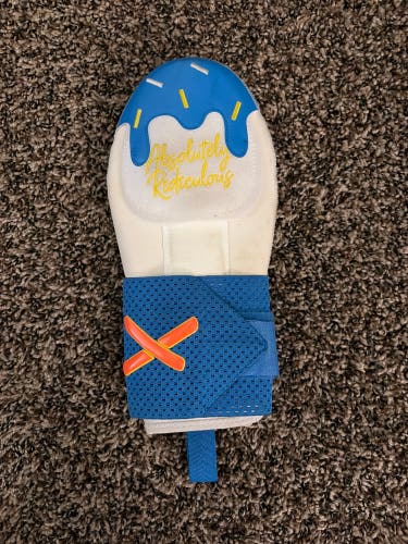 Absolutely Ridiculous Ookla Sliding Mitt (Used)