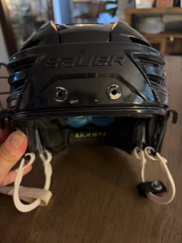 Small Bauer Re-Akt 150 Helmet (Used)