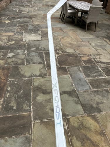 Senior ALL WHITE CCM XF Ghost Right Handed Stick P92M 70 Flex (perfect condition ) QUICK SHIPPING