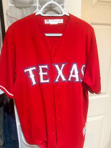 Red Large Men's Majestic Jersey (Used)