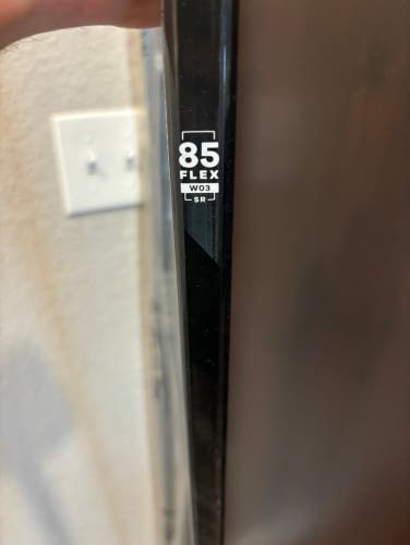 Senior Warrior Covert QR6 Pro Right Handed Hockey Stick W03 85 Flex (New)