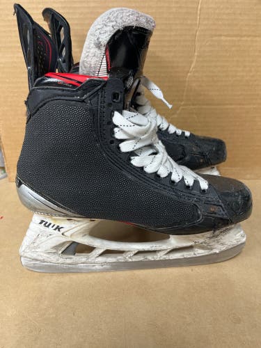 Wheeling Nailers 2019 Bauer Vapor 2X Pro Hockey Skates Pro Stock 8.5 (Used)