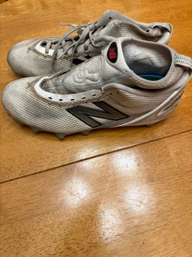 (Size Unknown Guessing 10.5). M 10.5 (W 11.5) Adult New Balance Freeze 5 (Used)