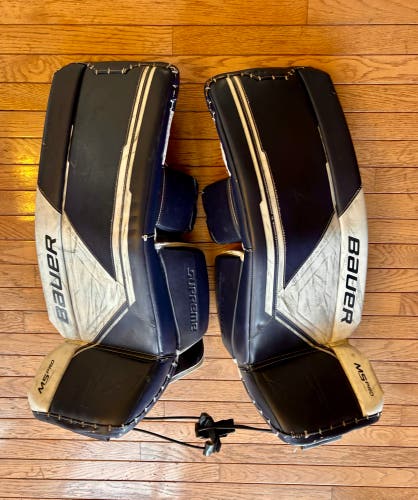 31" Bauer Supreme M5 Pro Goalie Leg Pads (Used)
